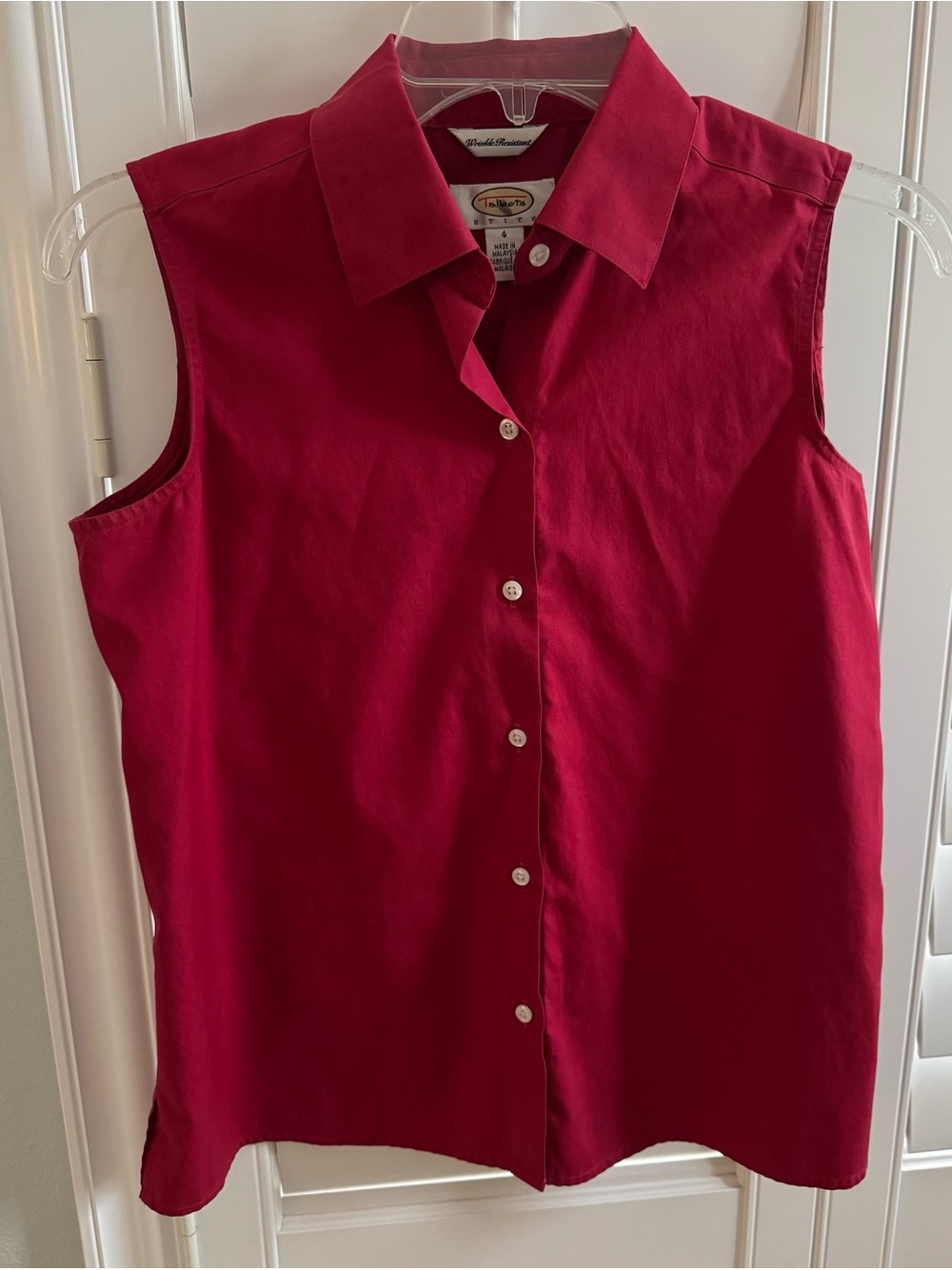 Talbots Petites women’s dark red sleeveless button down shirt top blouse